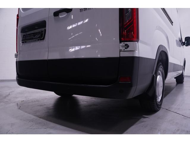 Maxus Deliver9
