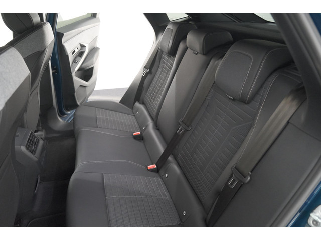 Peugeot E-3008