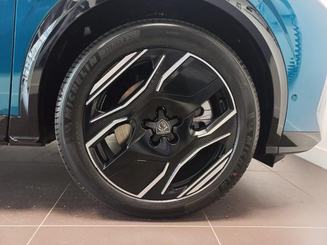 Peugeot E-3008