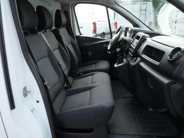 Nissan NV300