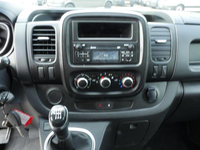 Nissan NV300