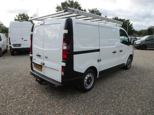 Nissan NV300