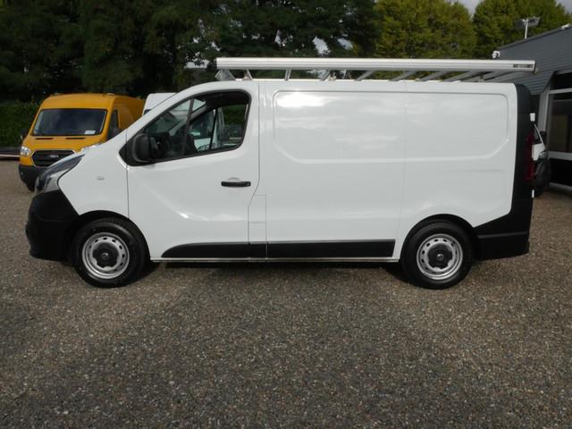 Nissan NV300