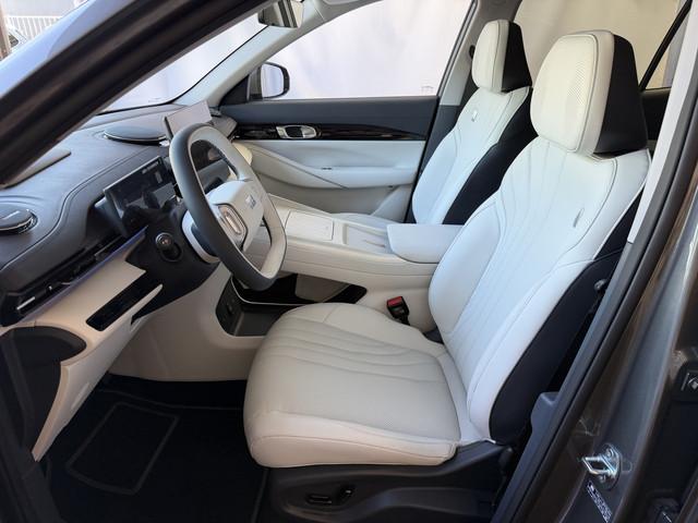 Geely E5