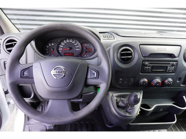 Nissan NV400