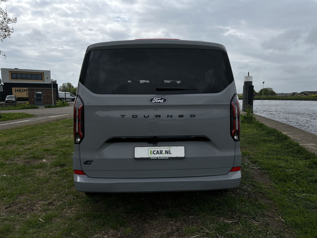 Ford Tourneo