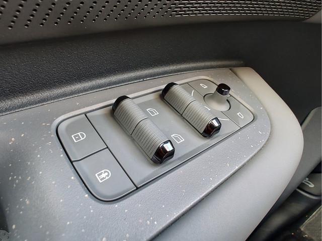 Lynk & Co 02