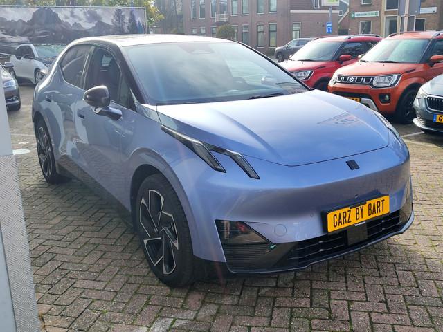 Lynk & Co 02