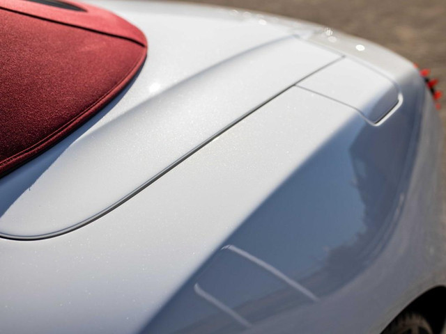 Aston Martin V12 Vanquish