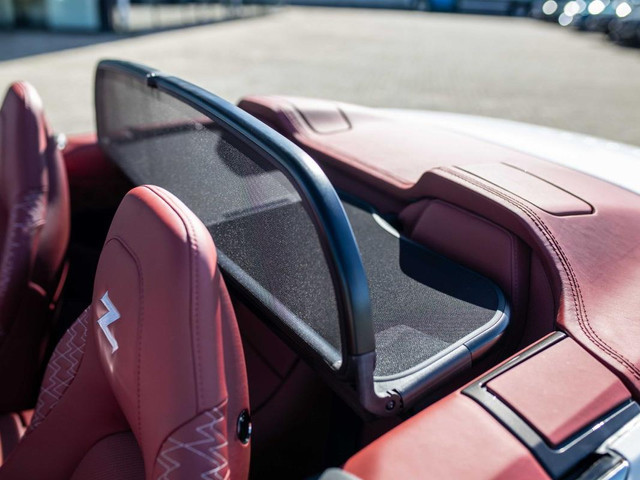 Aston Martin V12 Vanquish