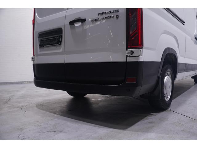 Maxus Deliver9