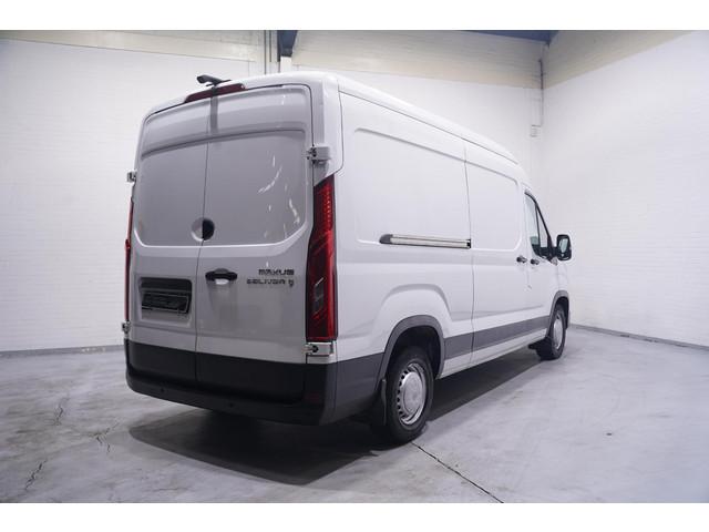 Maxus Deliver9