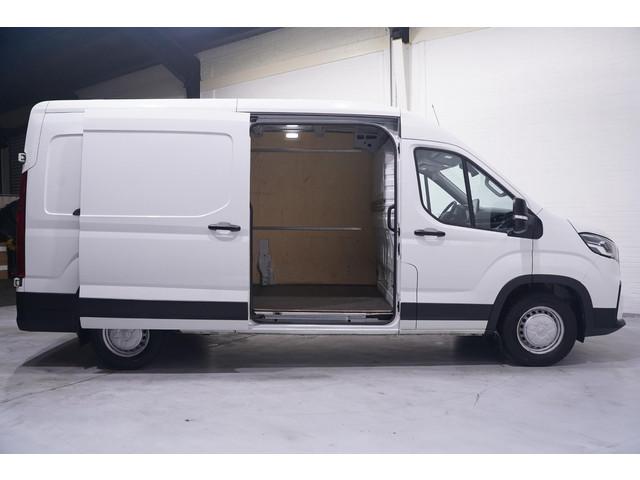 Maxus Deliver9
