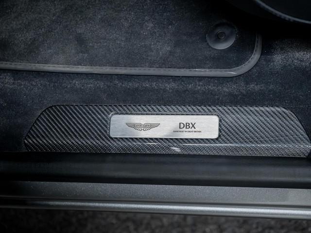 Aston Martin DBX