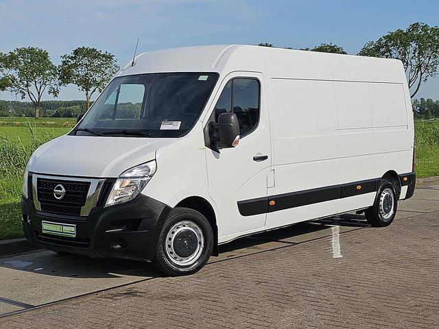 Nissan NV400