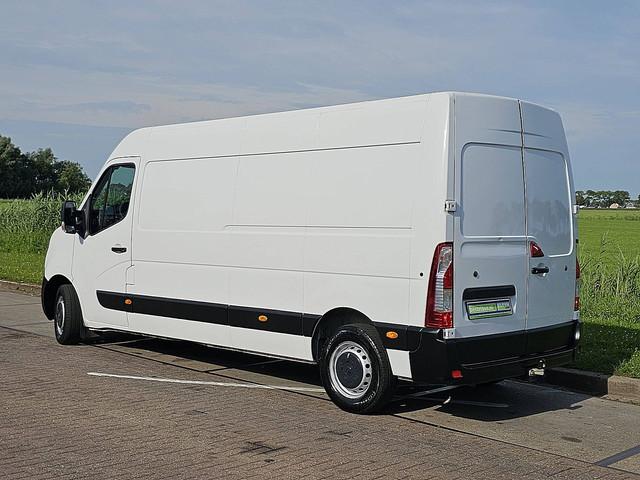 Nissan NV400