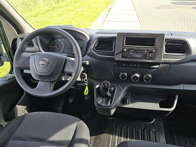 Nissan NV400