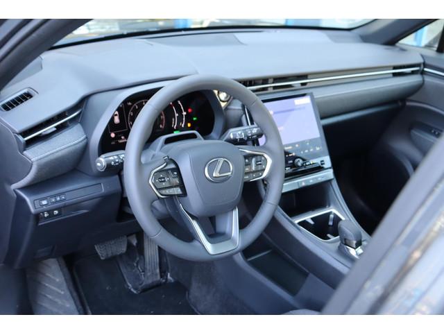 Lexus LBX