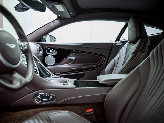 Aston Martin DB11
