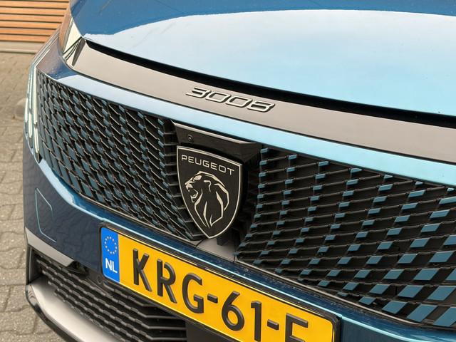 Peugeot E-3008