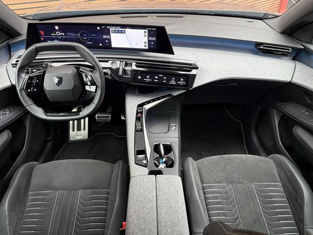 Peugeot E-3008