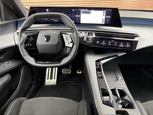 Peugeot E-3008