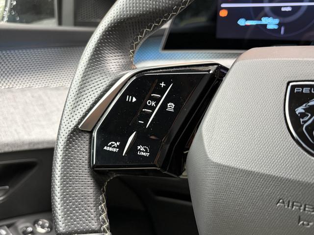 Peugeot E-3008