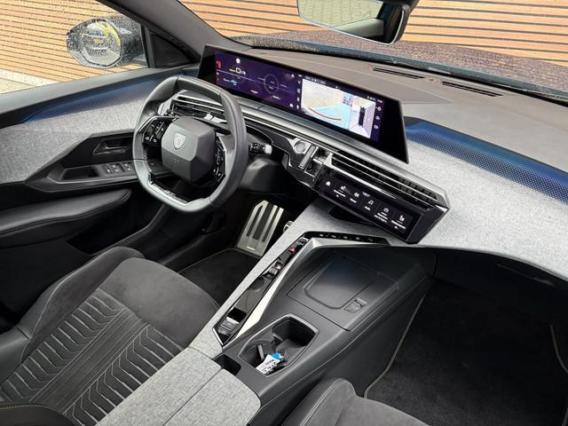 Peugeot E-3008