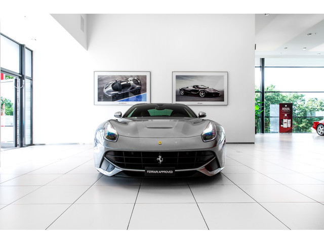 Ferrari F12