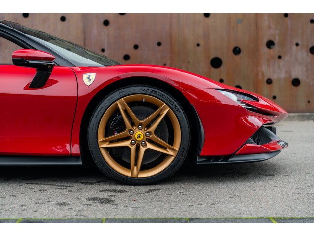 Ferrari SF90 Spider