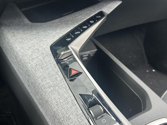 Peugeot E-5008