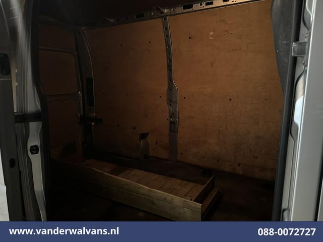 Nissan NV400