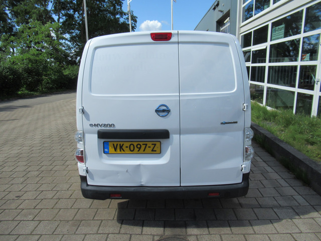 Nissan NV200