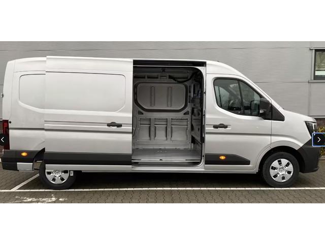 Nissan Interstar