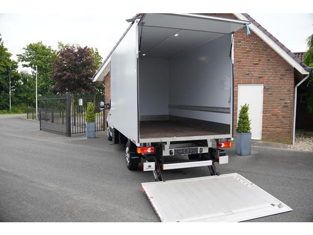 Nissan Interstar