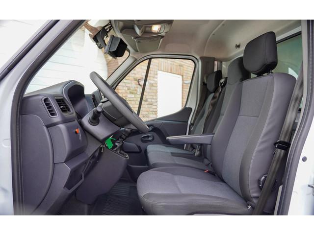 Nissan Interstar