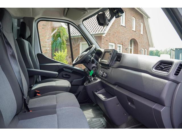 Nissan Interstar
