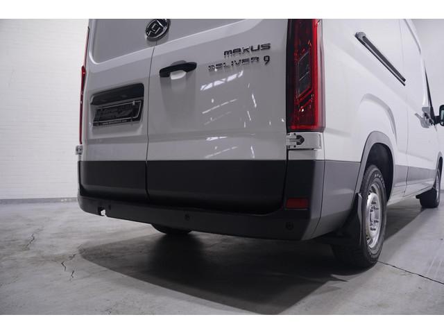 Maxus Deliver9