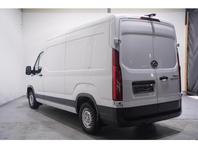 Maxus Deliver9