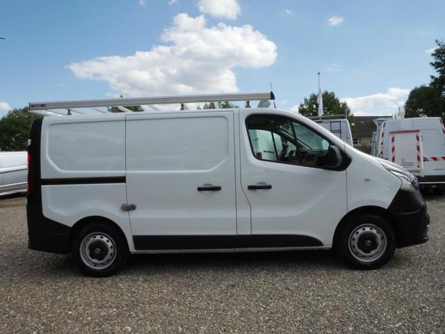 Nissan NV300