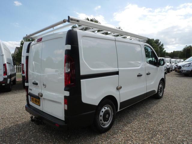 Nissan NV300