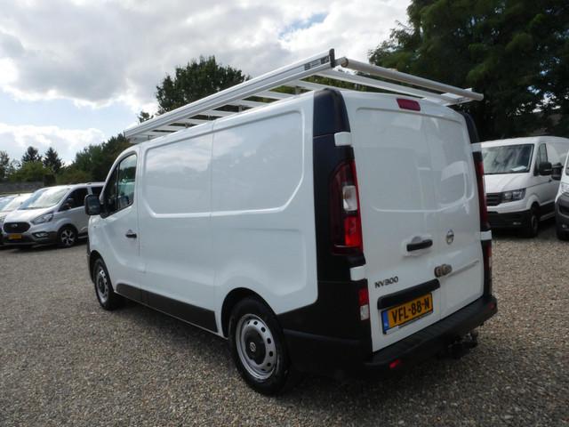 Nissan NV300