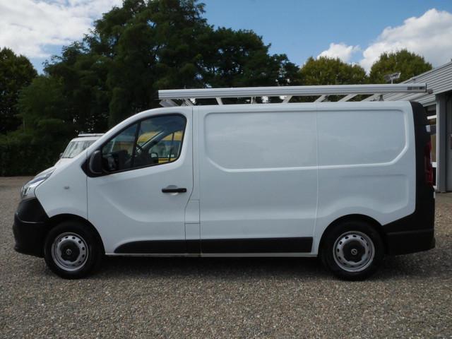 Nissan NV300