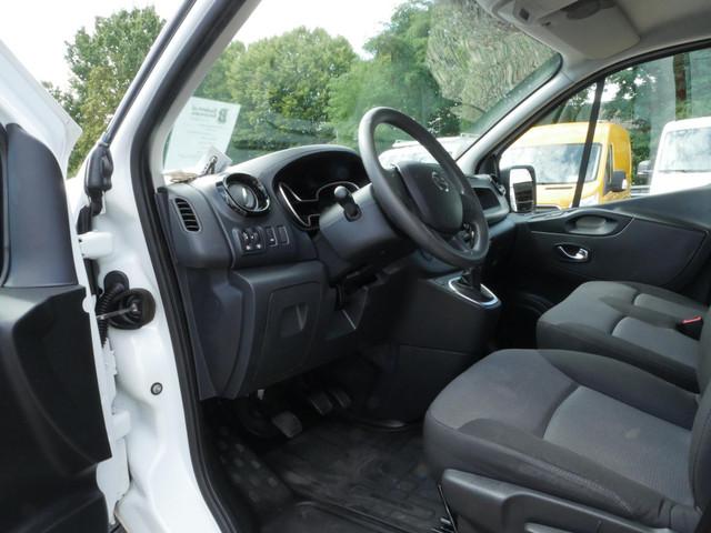 Nissan NV300