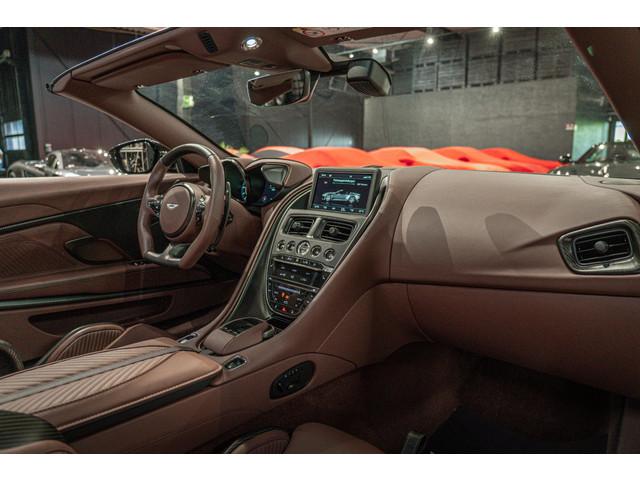 Aston Martin DBS