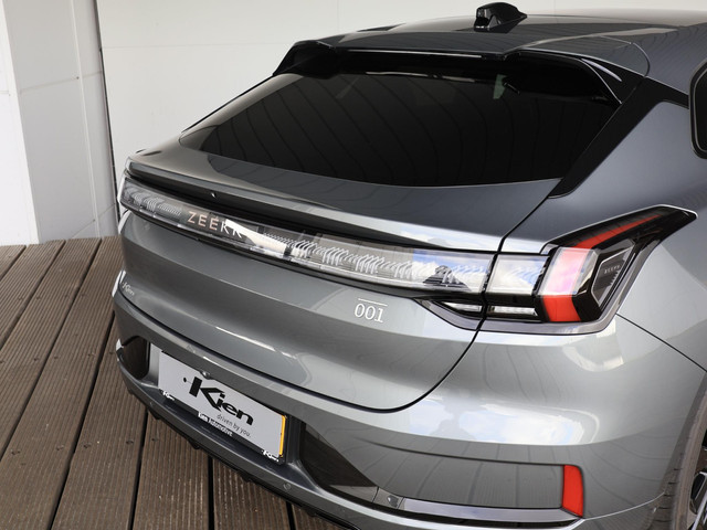 Zeekr 001