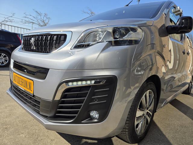 Peugeot e-Traveller