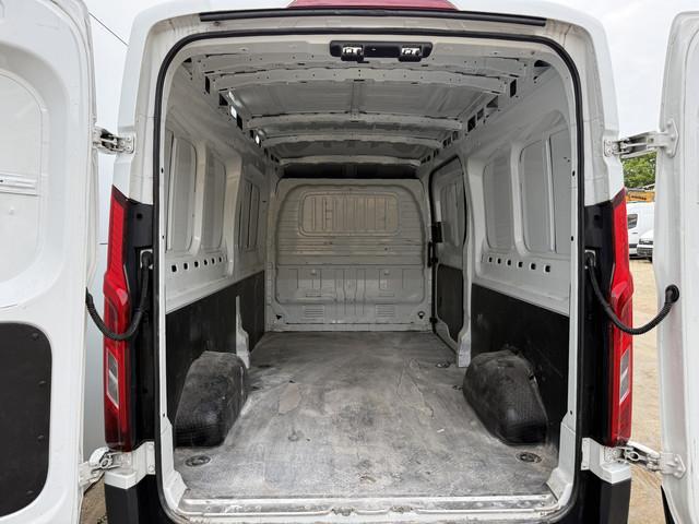 Maxus Deliver9
