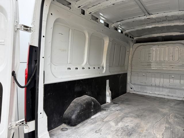 Maxus Deliver9