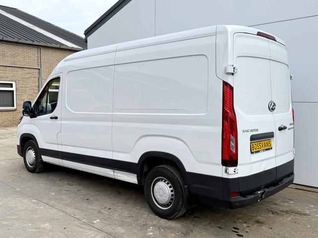 Maxus Deliver9